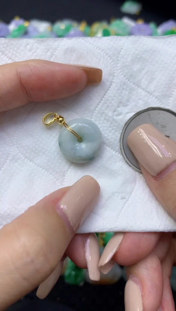 颈饰未镶嵌翡翠天然缅甸翡翠A货