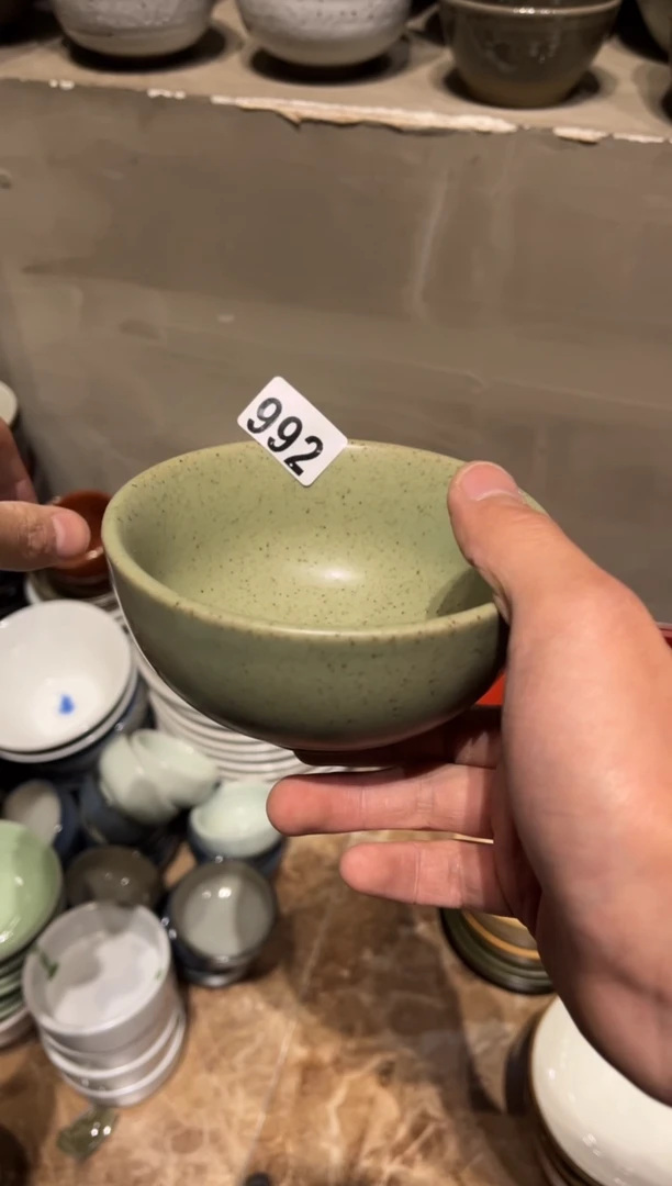 【闪购商品】瓷片992绿影手工饭碗2个