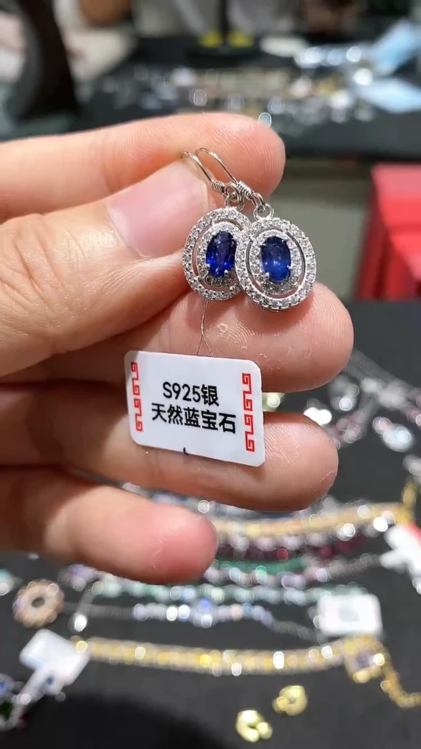 【闪购商品】蓝宝石耳饰银S925镶嵌耳钉