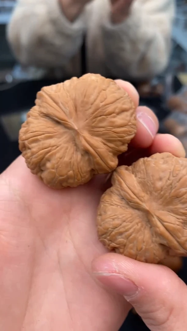 【闪购商品】文玩核桃把件元宝41-t642