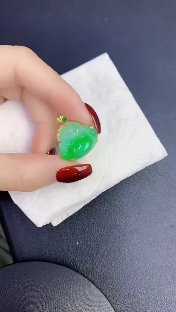 颈饰18K金镶嵌翡翠缅甸天然翡翠A货