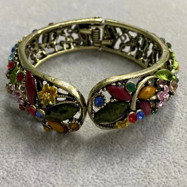 手镯 典藏品 高端精致时尚款