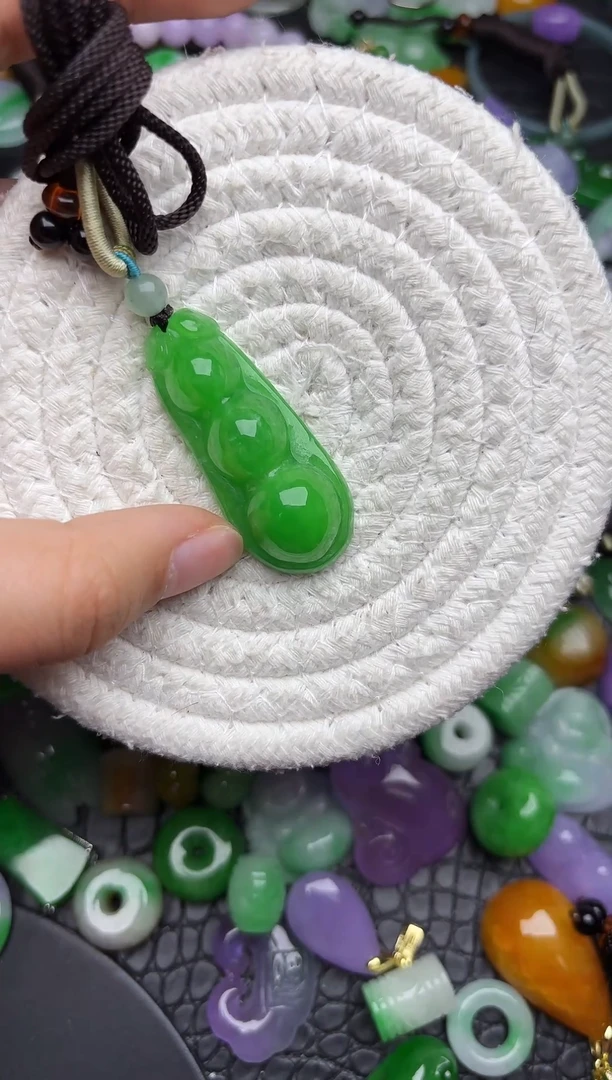 颈饰未镶嵌翡翠缅甸翡翠吊坠