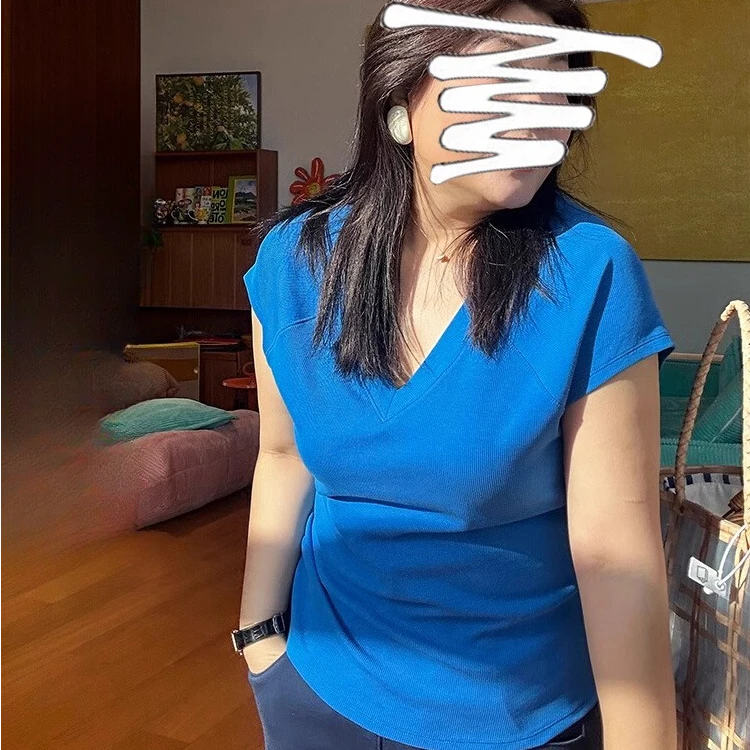 大码女装精致V领短袖小众T恤胖妹妹春夏插肩袖弹力舒适T恤