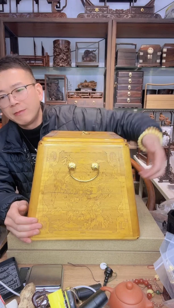 【闪购商品】乌木类书架803 金丝楠雕花正方大米桶  瑕疵