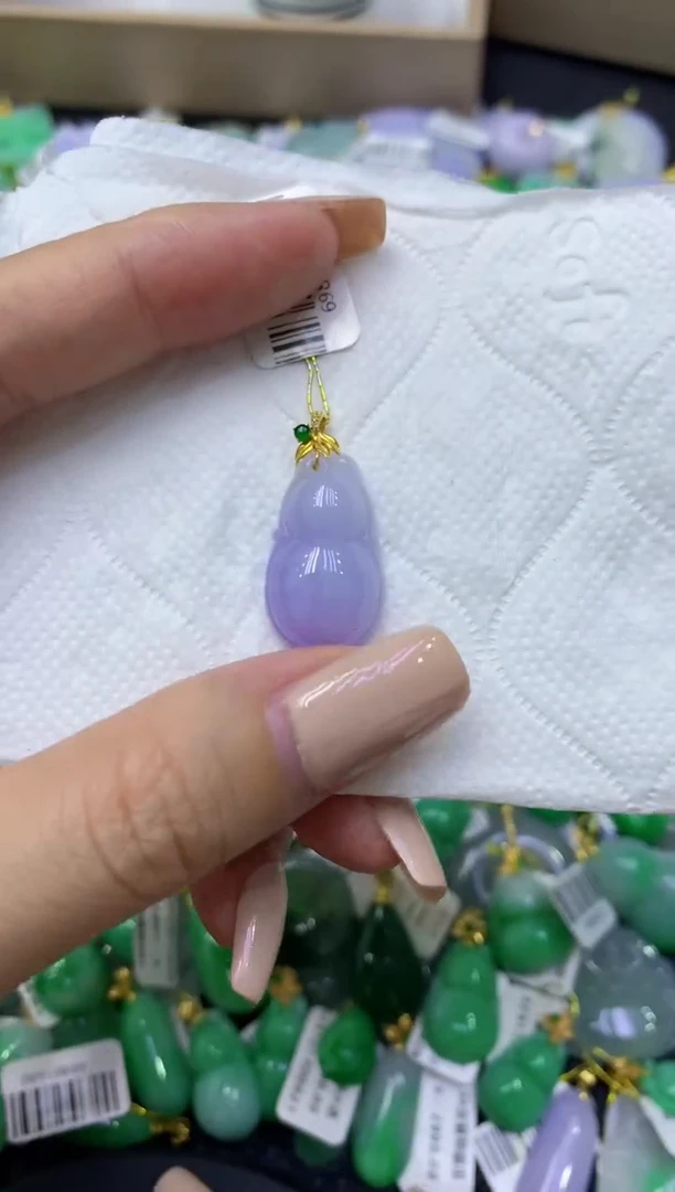 颈饰18K金镶嵌翡翠天然缅甸翡翠A货