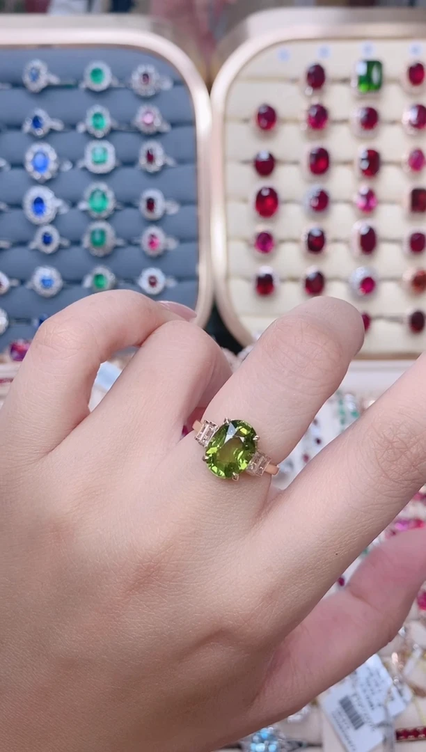 18K金镶嵌碧玺戒指碧玺3.5CT