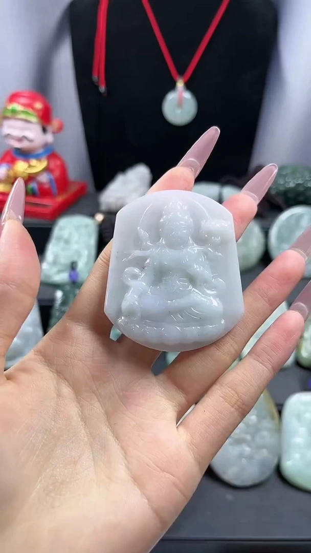 【闪购商品】翡翠颈饰未镶嵌大势至菩萨属马戴