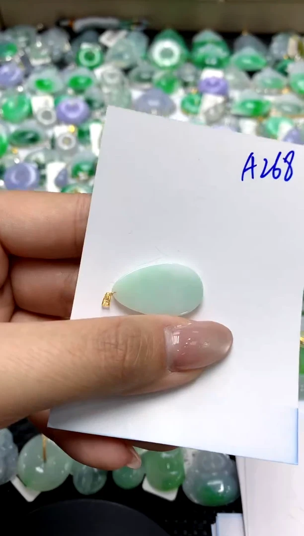 【闪购商品】翡翠颈饰18K金镶嵌111111111