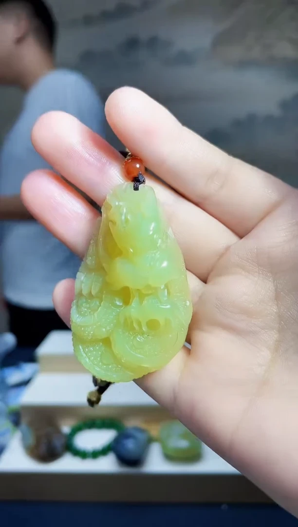 和田玉未镶嵌颈饰1
