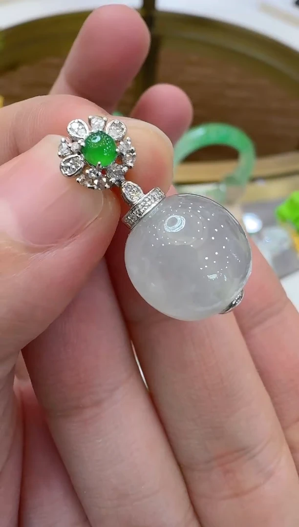 【闪购商品】翡翠吊坠(不含链)18K金镶嵌多样性团购发一件