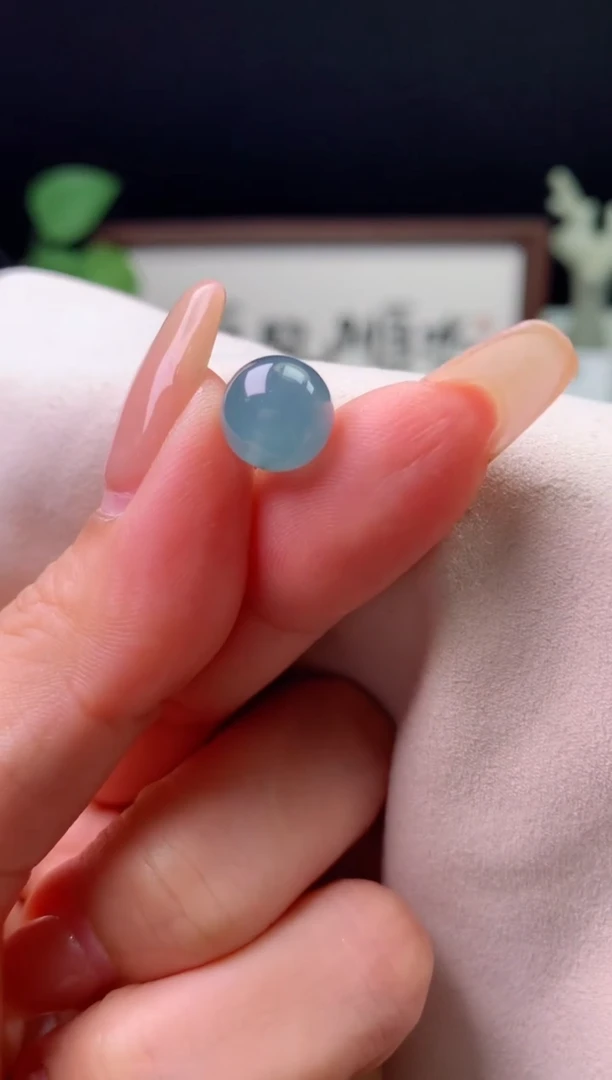 翡翠未镶嵌颈饰?0365386430