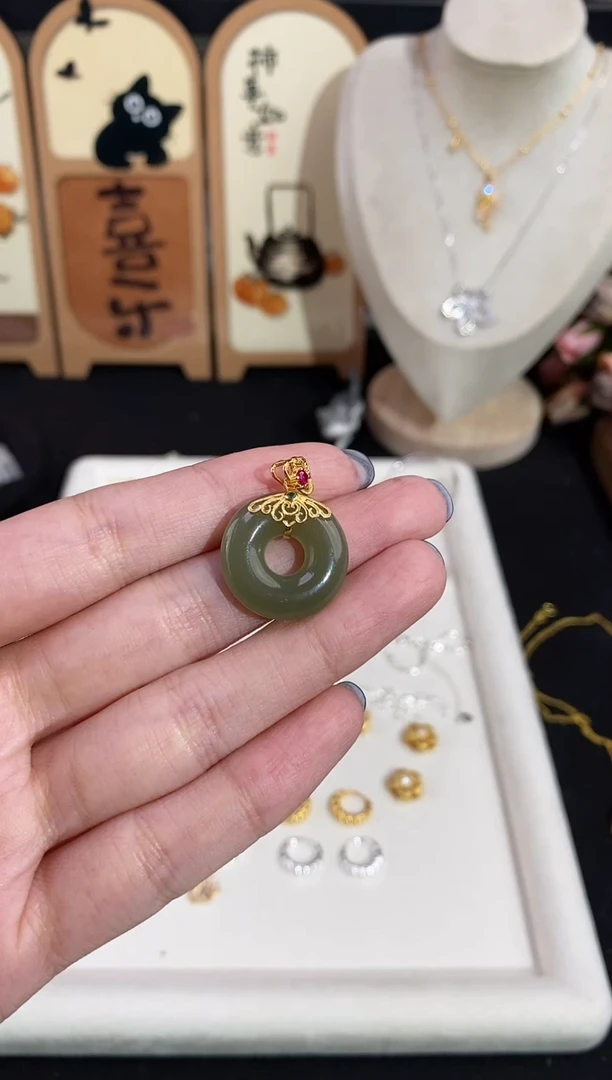 颈饰银S925镶嵌和田玉（碧玉）平安扣圆环花丝纹镶锆单吊坠