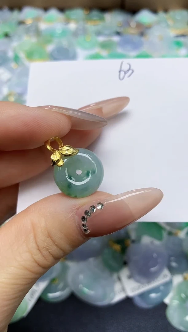 翡翠未镶嵌颈饰 天然翡翠A货