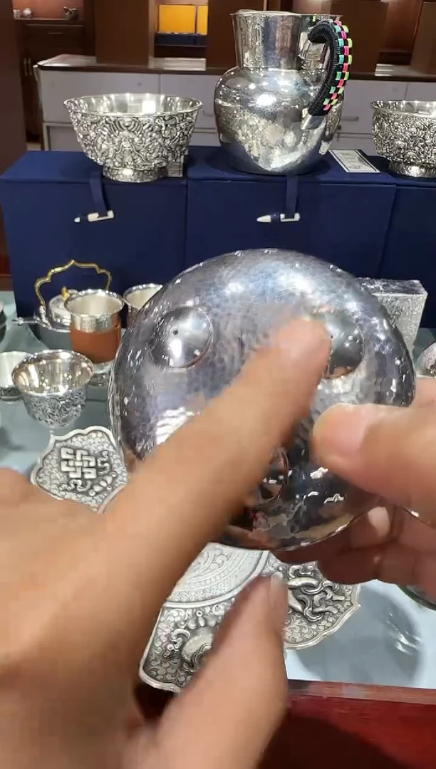 囍*足银999精工手工三足锤纹石瓢泡茶壶