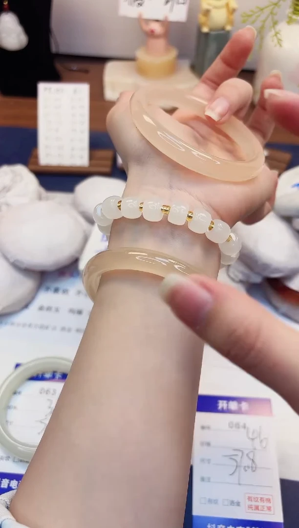 【闪购商品】石英质玉手镯未镶嵌64-美人条藕粉-圈口57