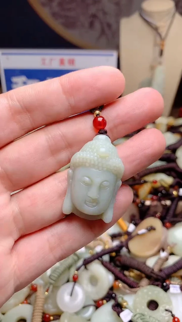 和田玉未镶嵌颈饰1