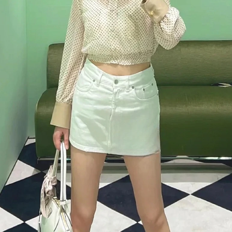 未使用 Prada/普拉达 白色牛仔三角标短裙