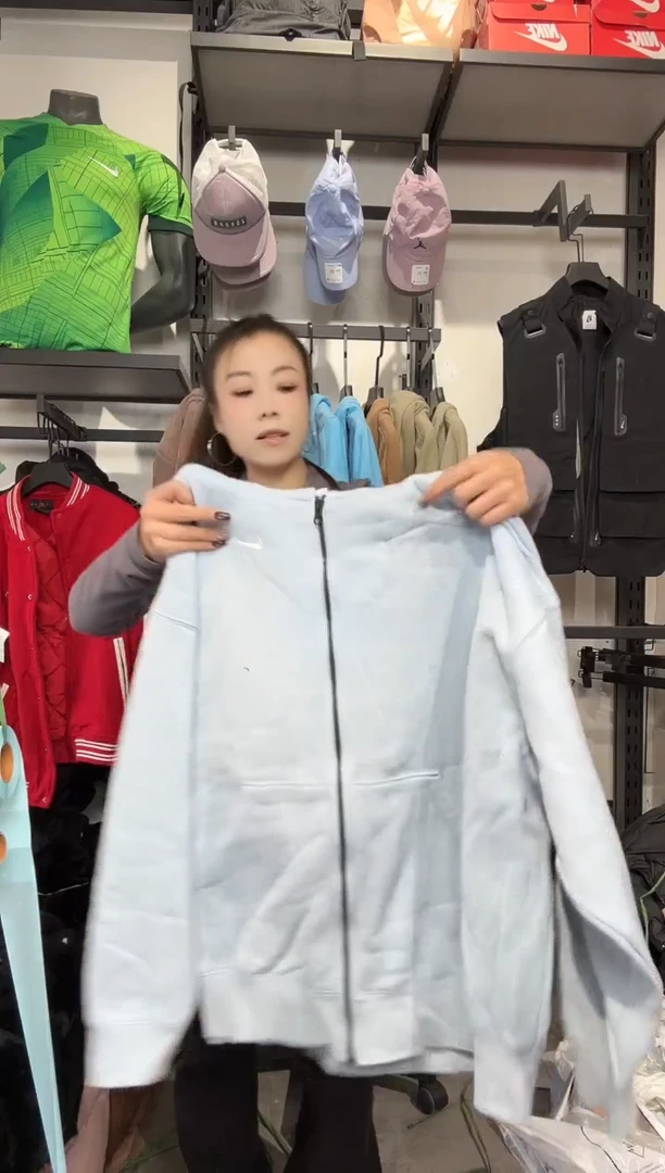 1135编码 瑕疵款直播间过款为准 尺码  M 170