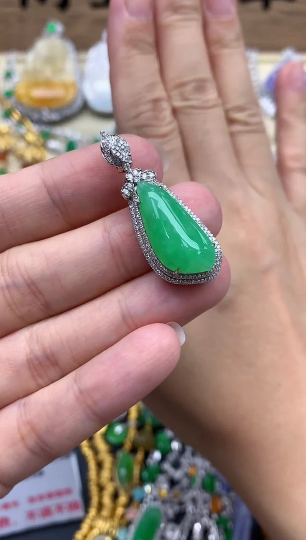 翡翠18K金镶嵌颈饰515-春日珠宝