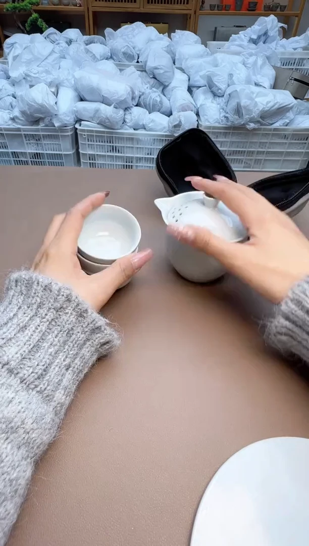 【闪购商品】摆件瓷制品S1111111111111