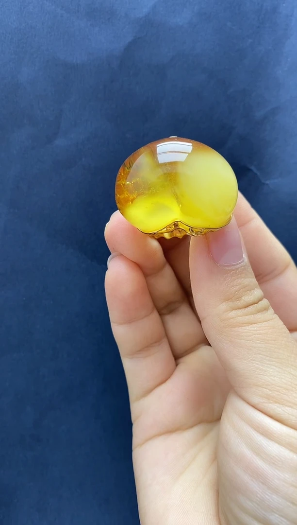 裸石琥珀未镶嵌戒指