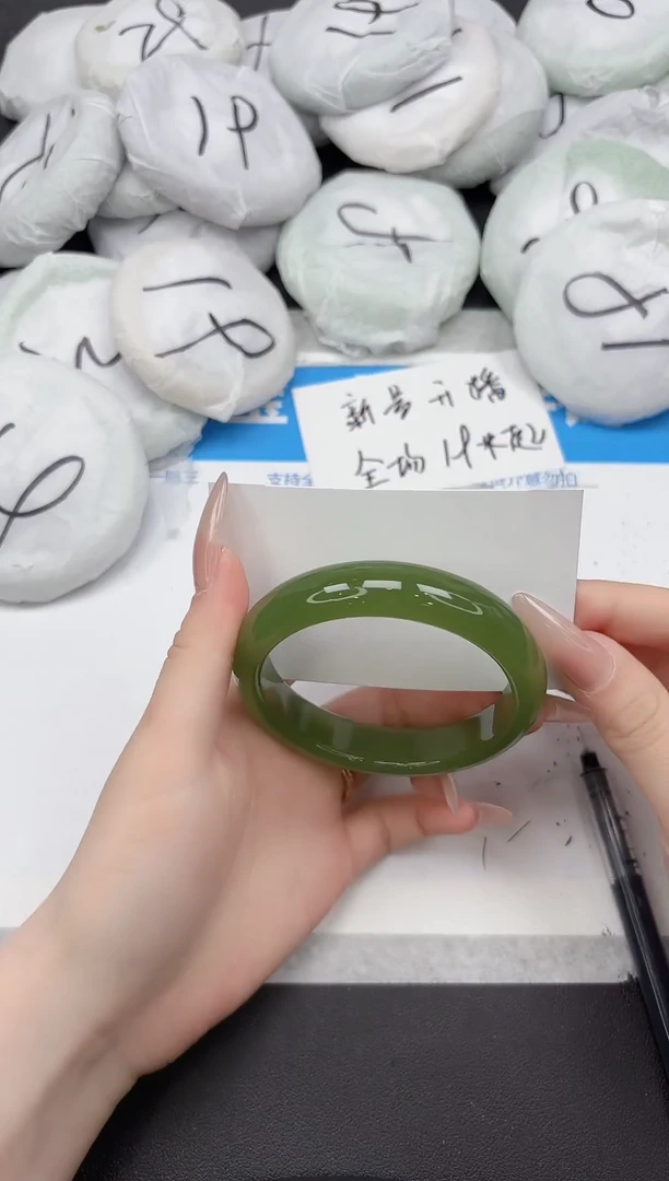 未镶嵌手镯石英质玉367-60