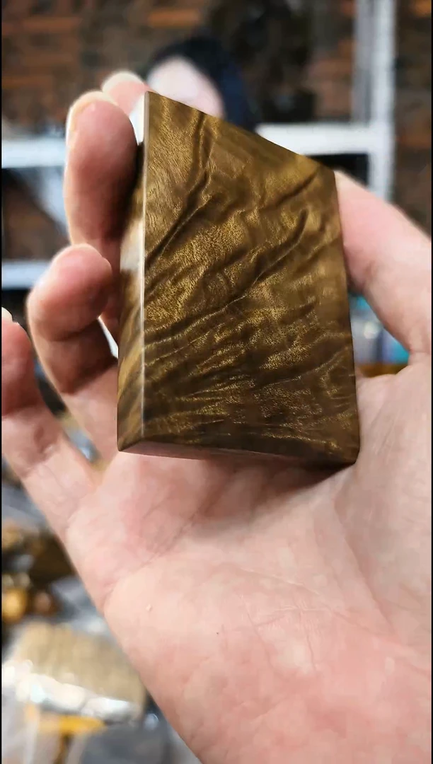 【闪购商品】金丝楠无事牌手把件