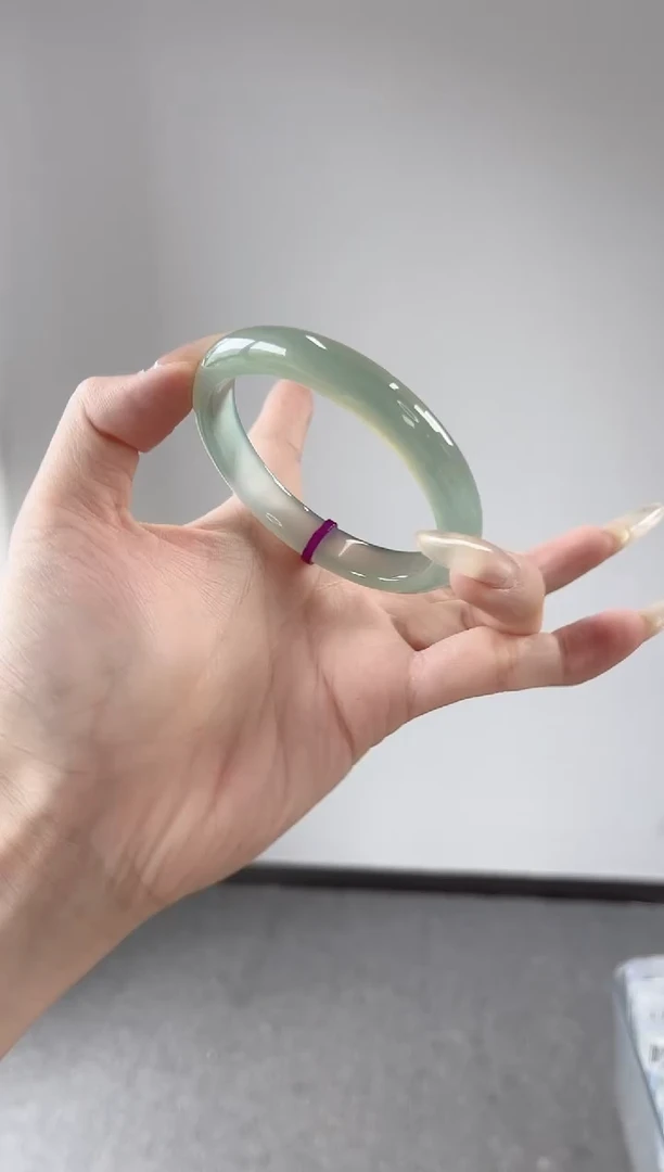 玛瑙/玉髓手镯未镶嵌56-57圈