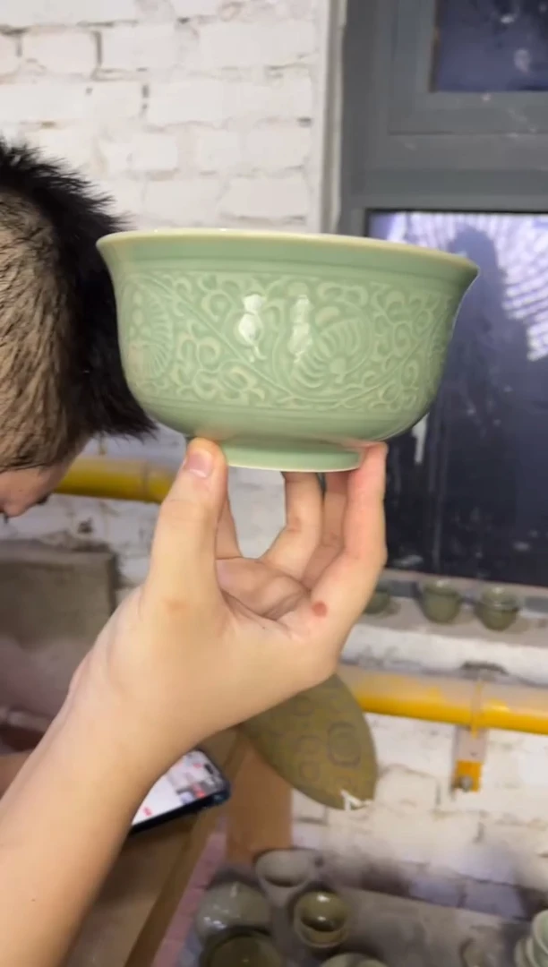 耀州窑菊纹6寸碗