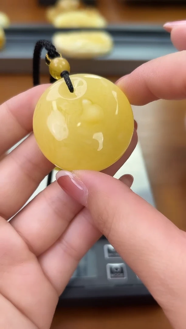 未镶嵌蜜蜡裸石琥珀蜜蜡吊坠