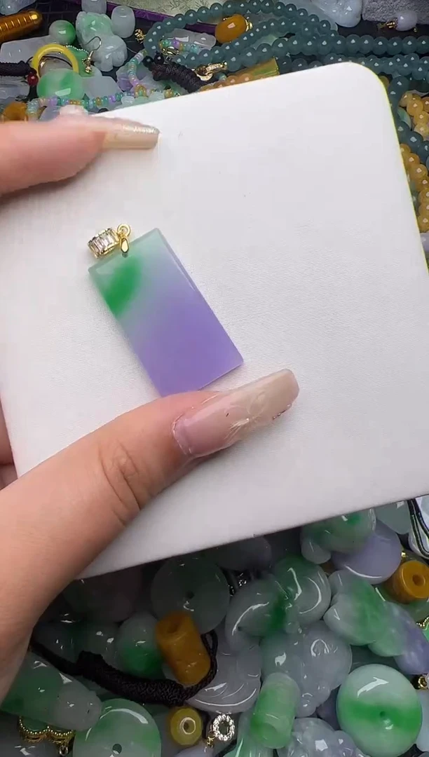 翡翠未镶嵌颈饰天然缅甸翡翠吊坠