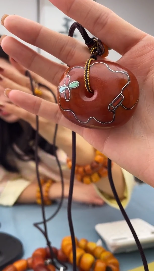 【闪购商品】蜜蜡珠宝奇石未镶嵌039，假一罚十