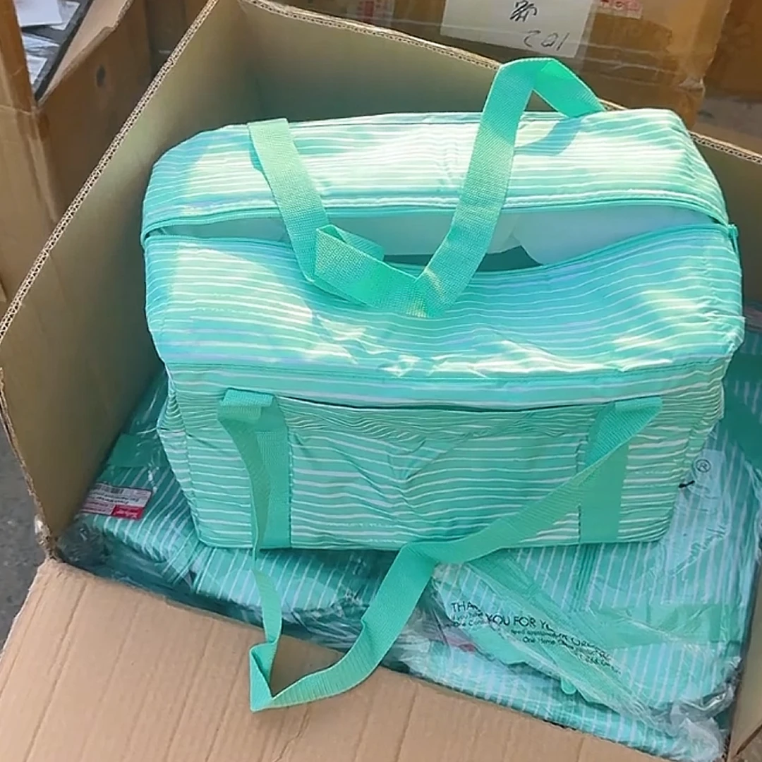 9月16号绿色条纹保温包40X27X26CM