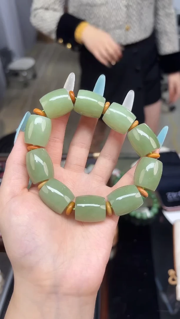 未镶嵌手串和田玉董小姐推荐 多样性发货 拍一发一xjc18*20