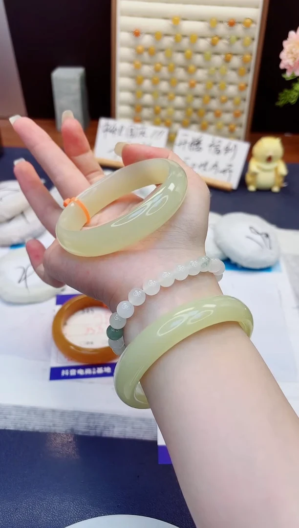 未镶嵌手镯石英质玉346-晴水-圈口60