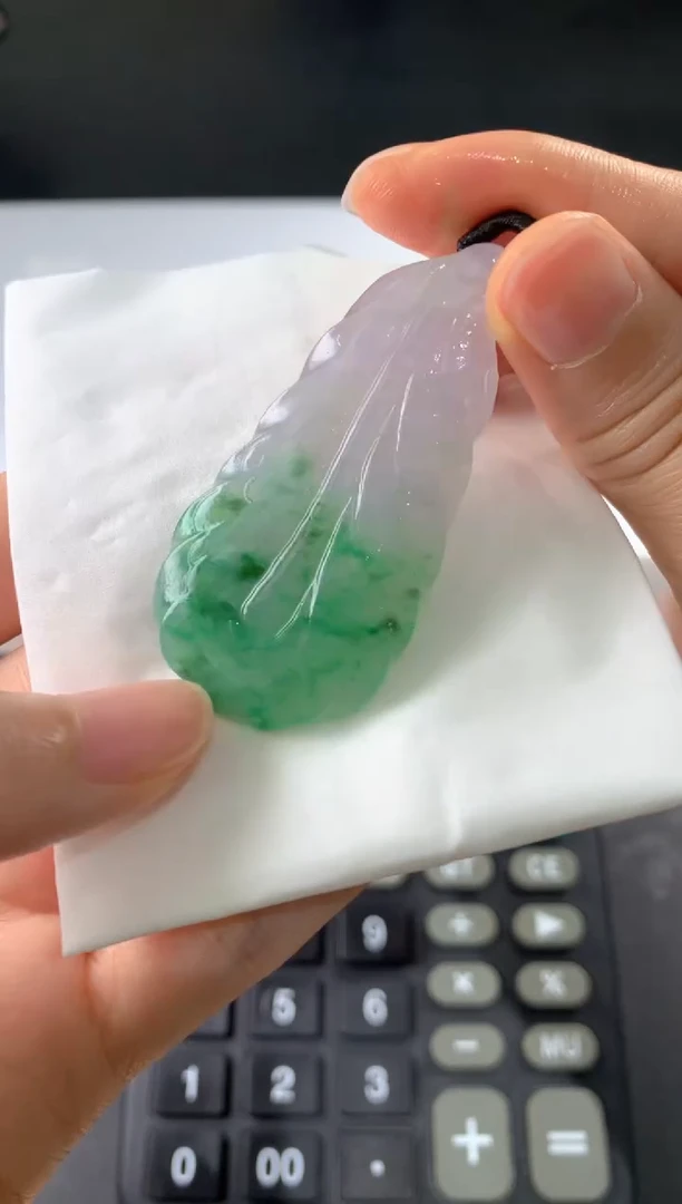 未镶嵌定制翡翠小****)毛货抛光