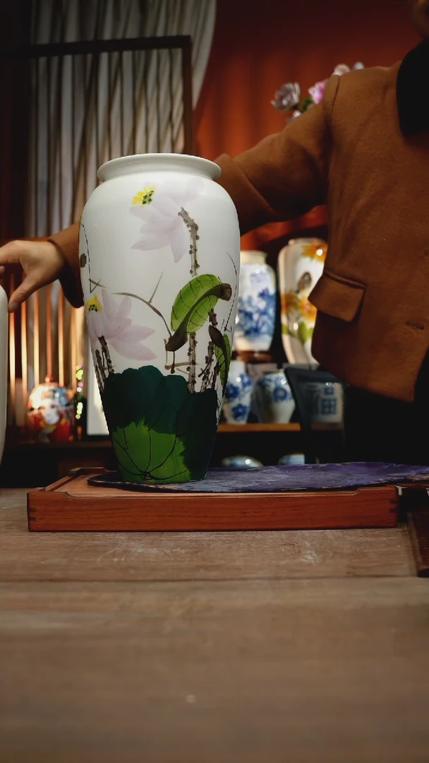 当代景德镇设计师釉下手绘陶瓷花瓶