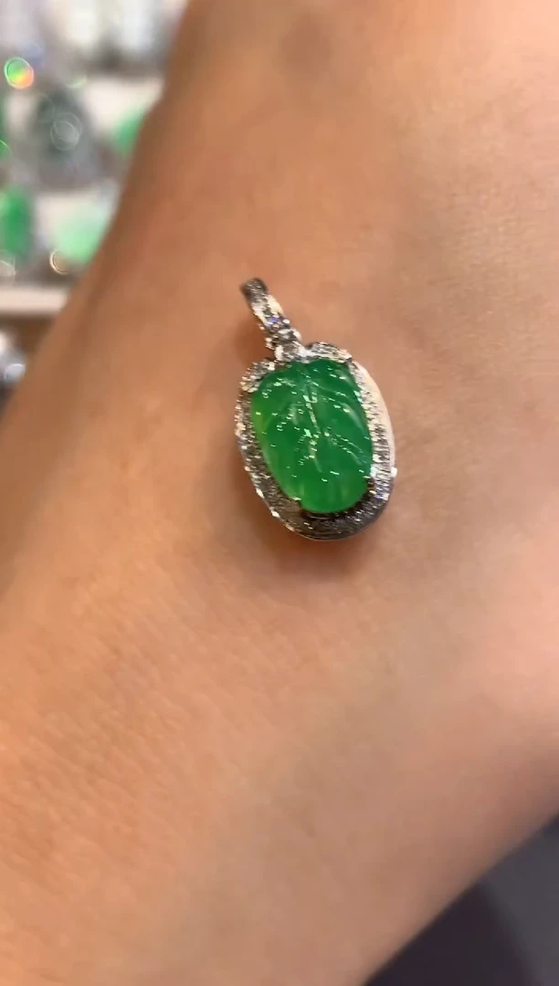 吊坠(不含链)18K金镶嵌翡翠a15