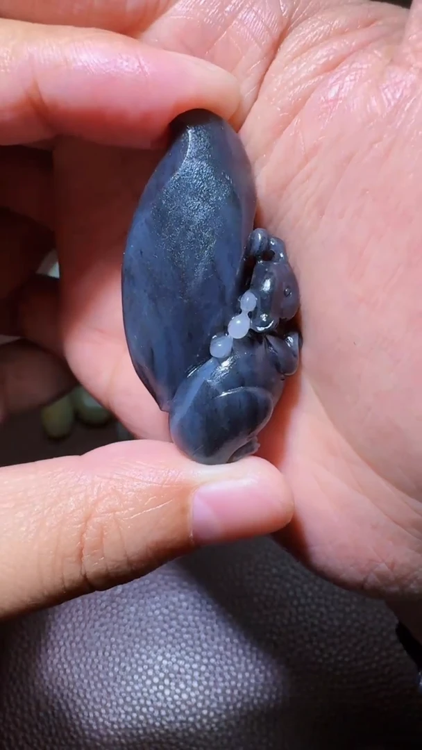 未镶嵌和田玉挂件和田玉