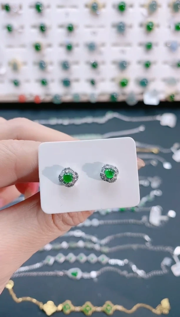 【闪购商品】翡翠耳饰银S925镶嵌天然翡翠