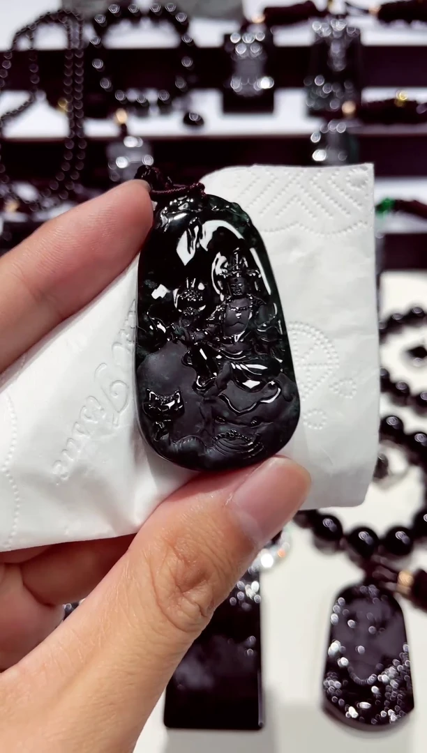 颈饰未镶嵌翡翠天然A货翡翠