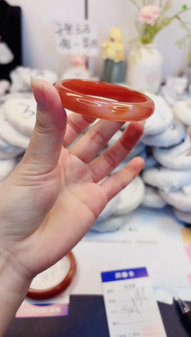 【闪购商品】石英质玉手镯未镶嵌38-玛瑙-圈口52