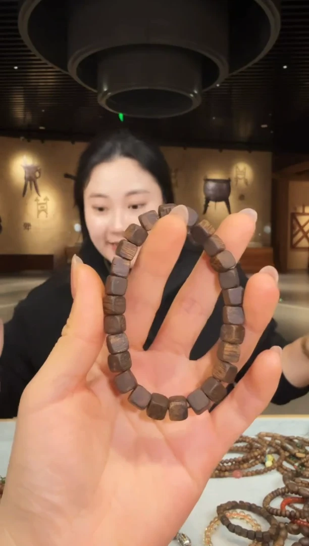 【闪购商品】沉香手串海南莺歌绿棋单圈四方珠沉水