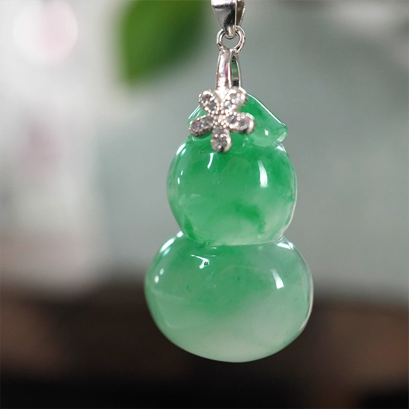 高冰种非洲翠飘花葫芦925银镶嵌冰绿吊坠多样性发一