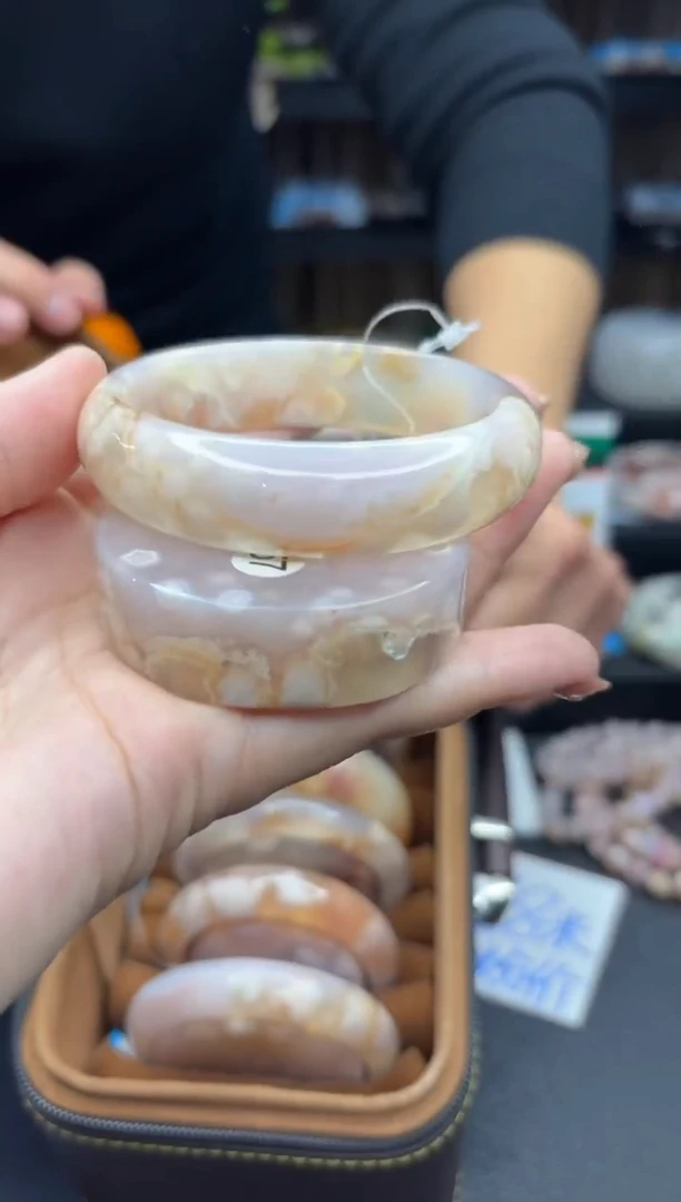 【闪购商品】石英质玉手镯未镶嵌512（57圈赠送镯心）