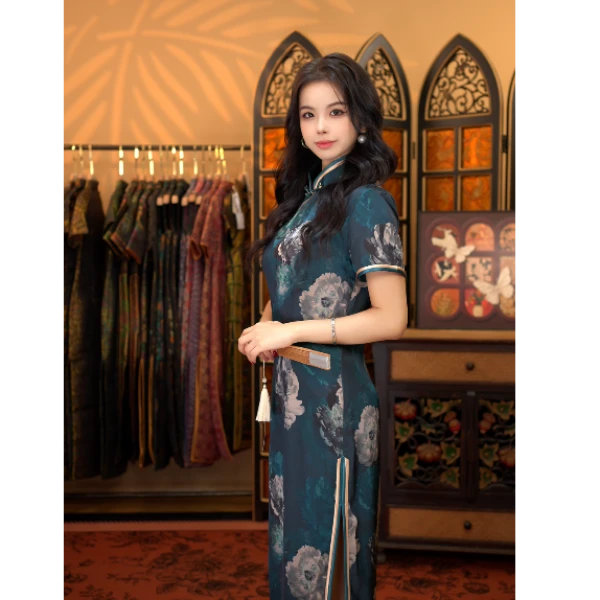 白幼秀2026古法旗袍复古气质优雅提花中式走秀5810