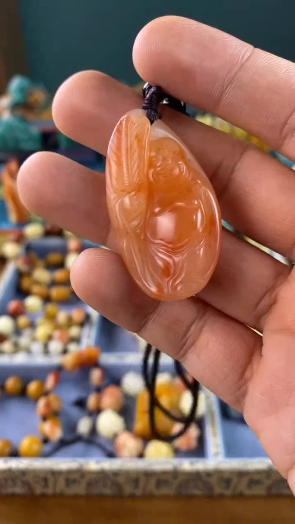 寿山石寿山弥勒佛挂坠1.2*2.5*4.5