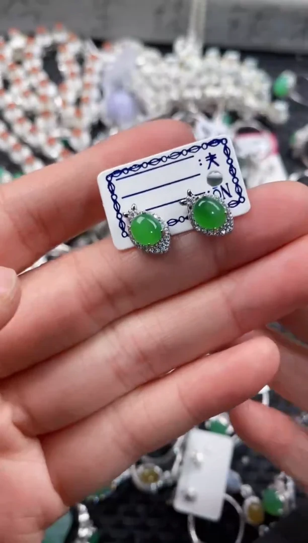 银S925镶嵌戒指翡翠666            9