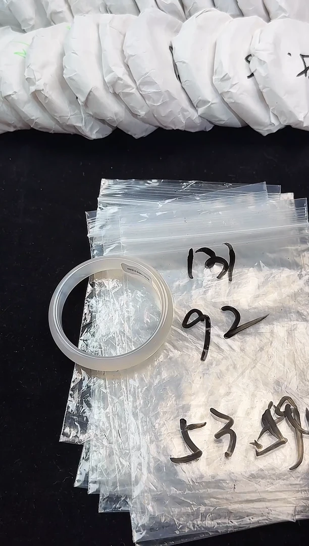 手镯玛瑙/玉髓未镶嵌玛瑙玉石手镯